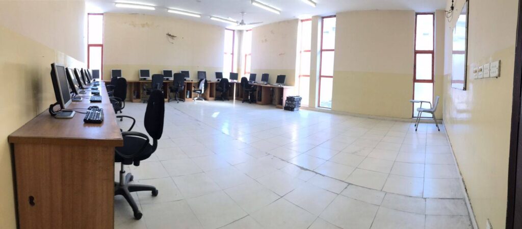 campus mars institute dpt lab in Lahore, Pakistan